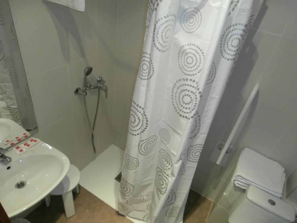 Basic Triple Room,1589158479:JPEG