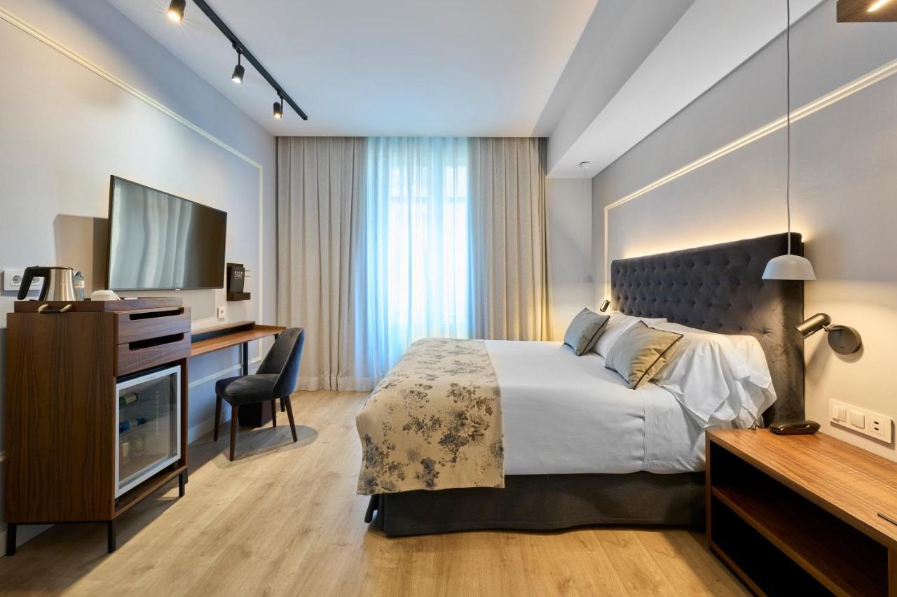 Premium Double or Twin Room,1416672153:JPEG
