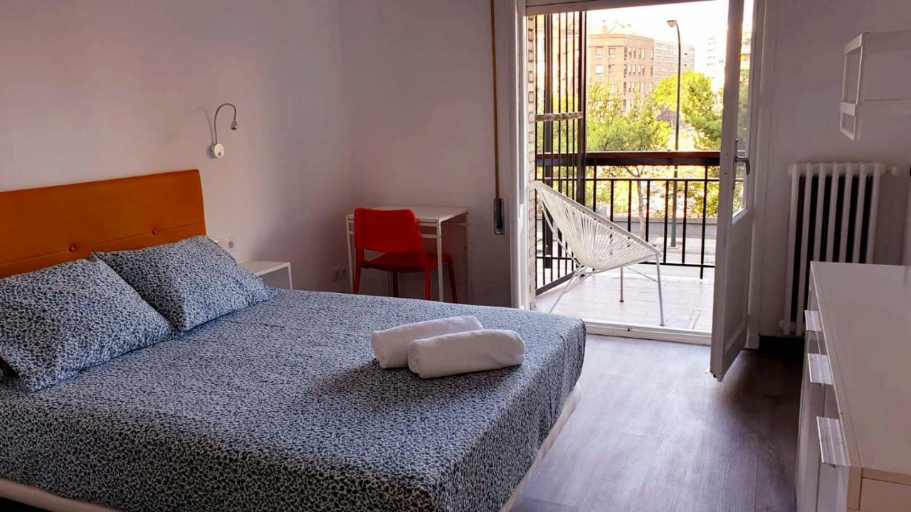 Habitación Doble con aseo compartido